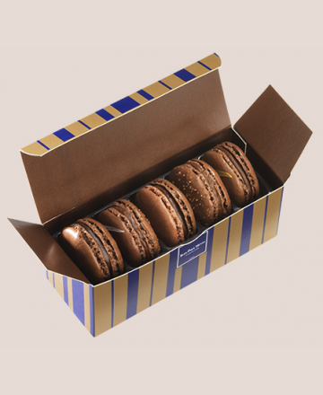Box of 5 chocolate macarons