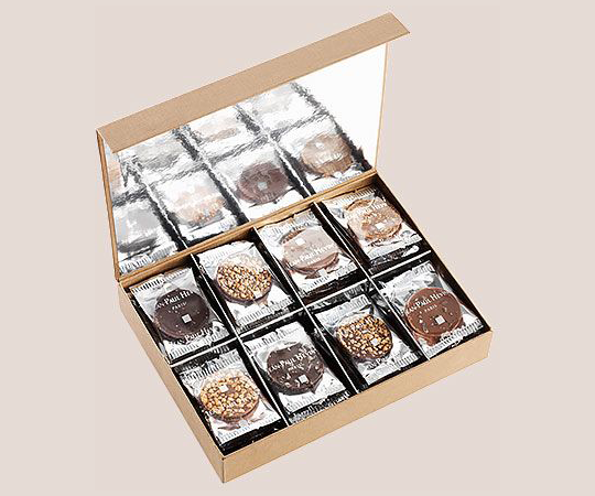 Tasting box of chocolate pucks