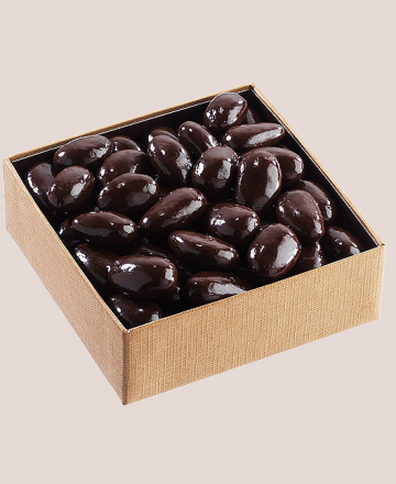 Golden square with dark chocolate almonds