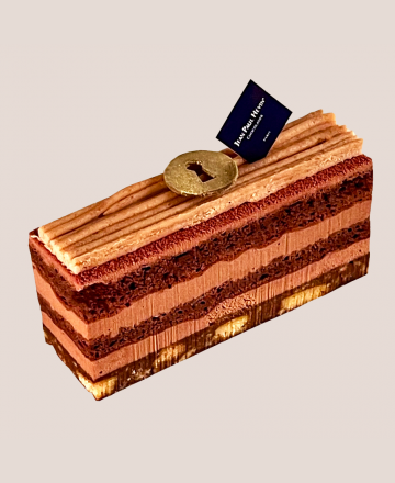 Chocolate cake "golden door"