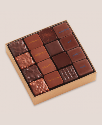 Gold square 16 chocolates 130g box